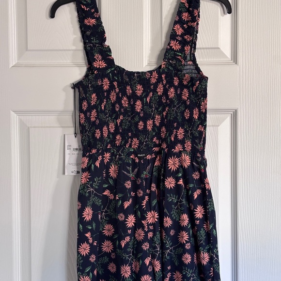 Ray Romper from RVCA NWT in M/10 - Picture 3 of 6